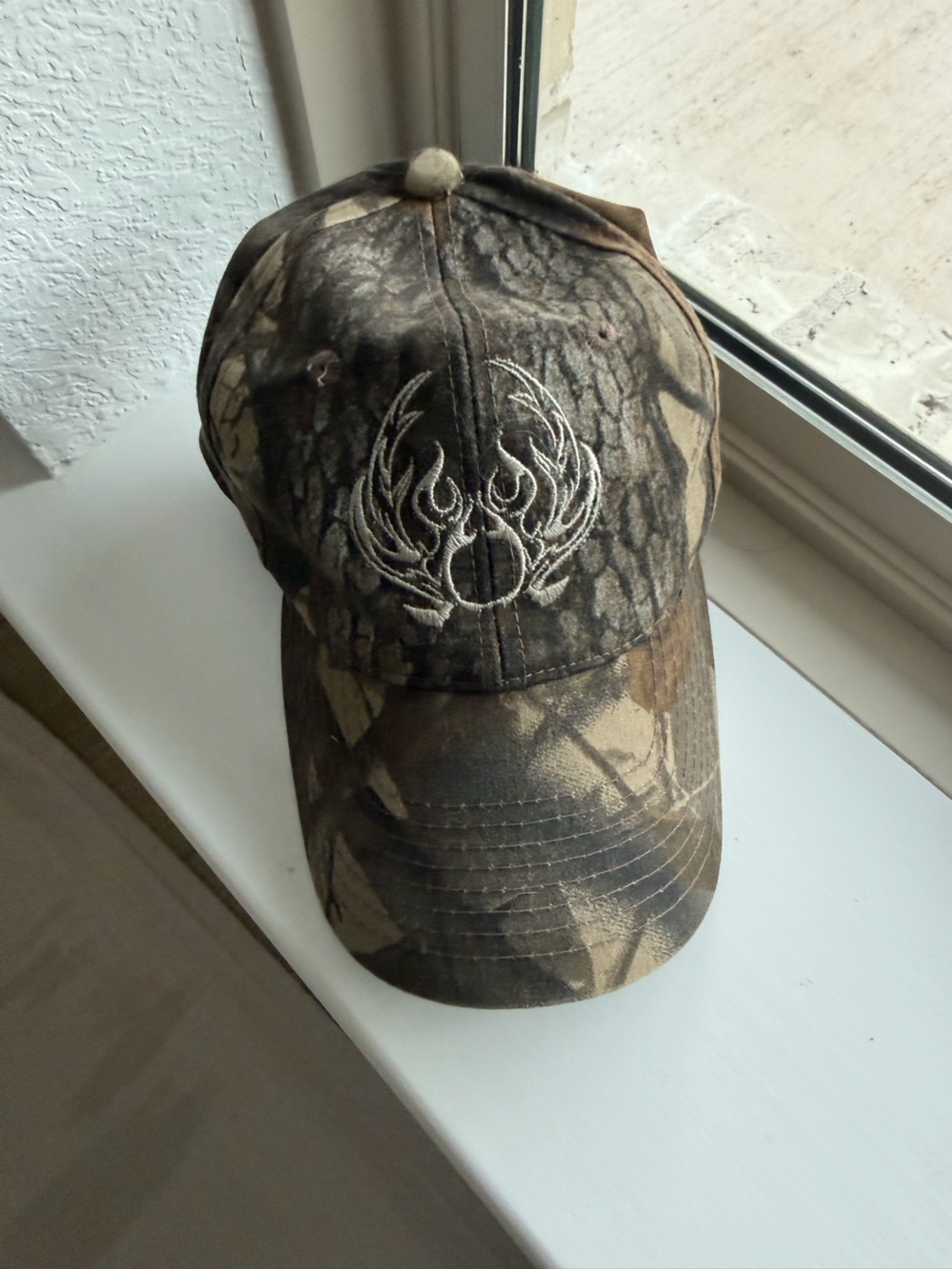 Realtree Camouflage Baseball Cap with Embroidered Antler Logo - Brown/Green
